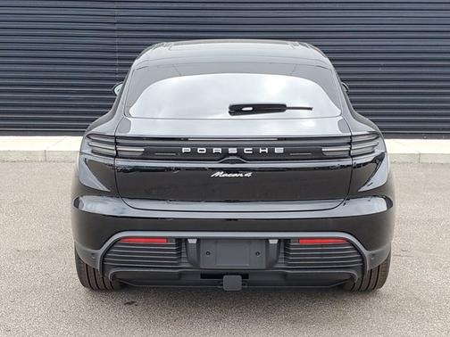2025 Porsche Macan Electric Electric 4