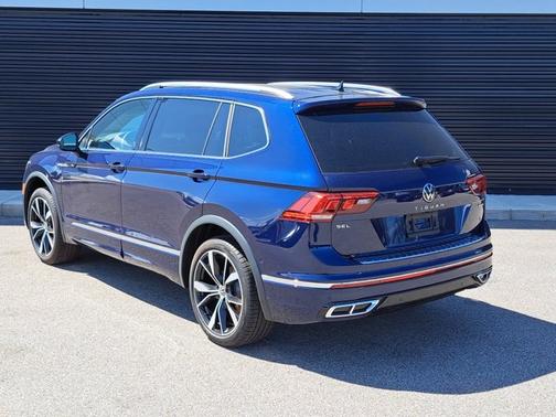 2024 Volkswagen Tiguan SEL R-Line