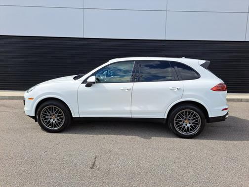 2018 Porsche Cayenne Platinum Edition