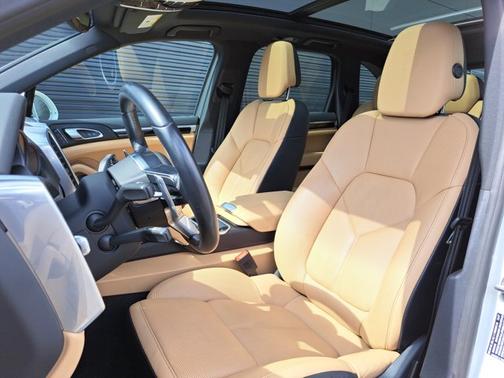2018 Porsche Cayenne Platinum Edition