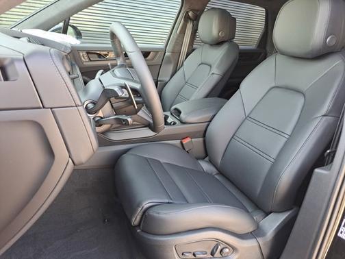 2026 Porsche Cayenne GTS