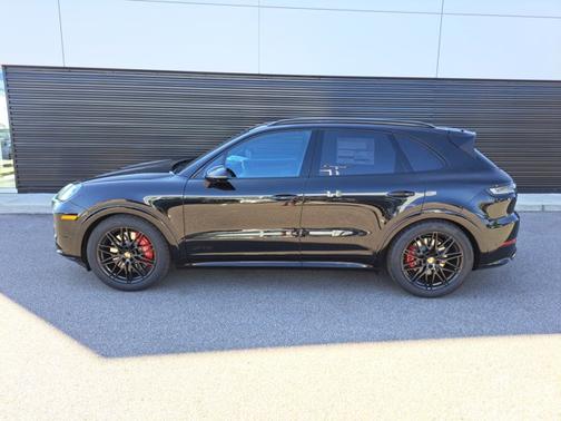 2026 Porsche Cayenne GTS