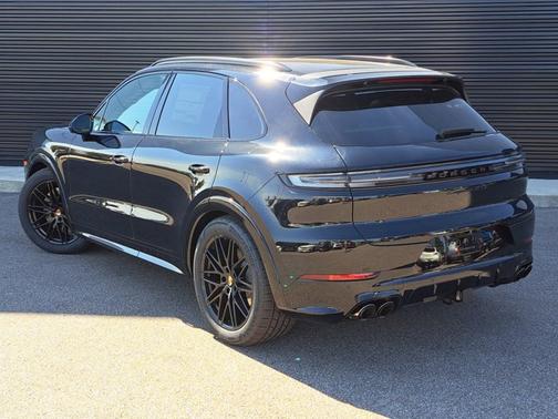 2026 Porsche Cayenne GTS