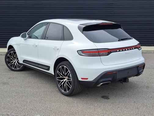 2026 Porsche Macan 