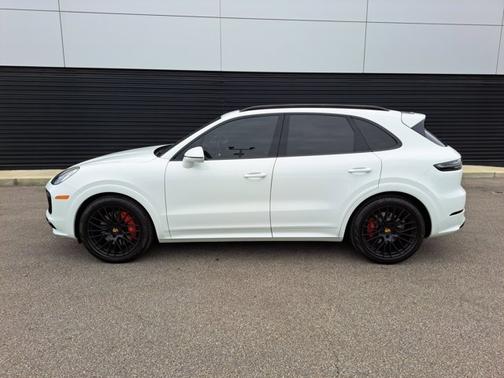 2021 Porsche Cayenne GTS