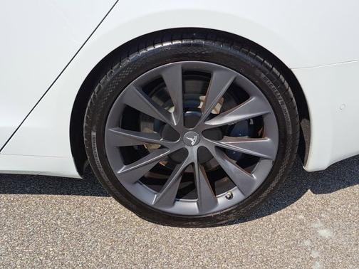 2021 Tesla Model S Long Range