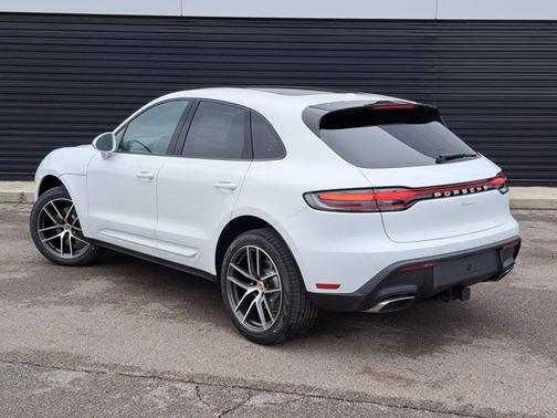 2026 Porsche Macan 