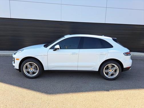 2021 Porsche Macan 
