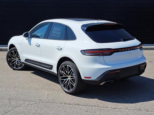 2025 Porsche Macan