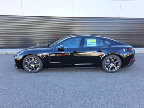 2026 Porsche Panamera 4 E-Hybrid