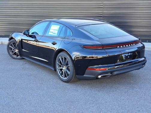 2026 Porsche Panamera 4 E-Hybrid