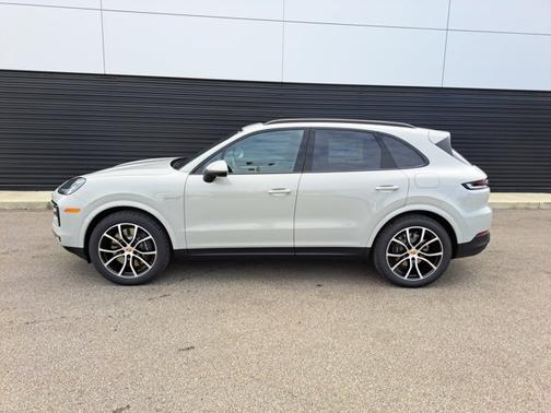 2026 Porsche Cayenne E-Hybrid