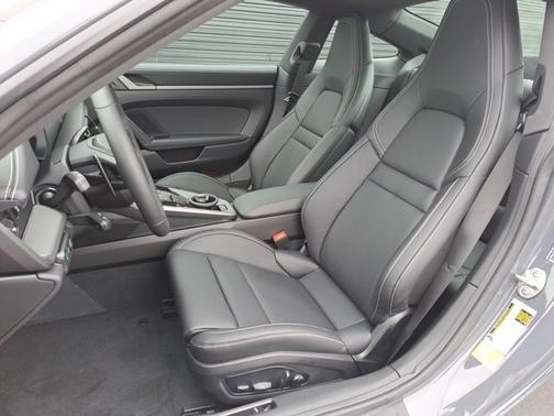 2026 Porsche 911 Carrera