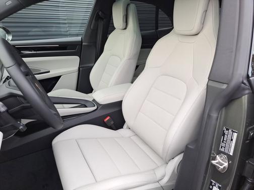 2026 Porsche Macan Electric 4