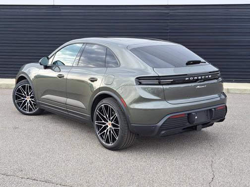 2026 Porsche Macan Electric 4