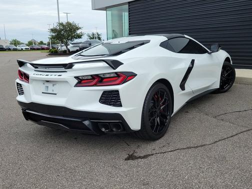 Arctic White 2024 Chevrolet Corvette 2LT