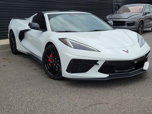 Arctic White 2024 Chevrolet Corvette 2LT