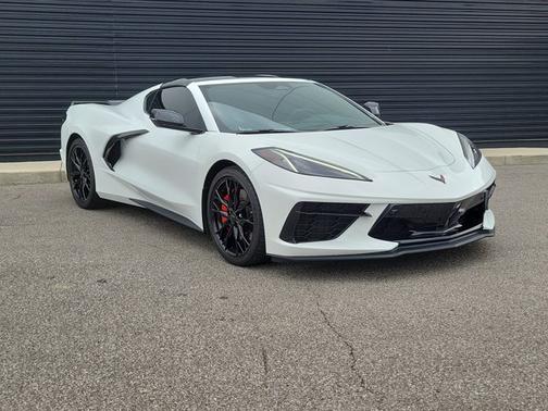 Arctic White 2024 Chevrolet Corvette 2LT