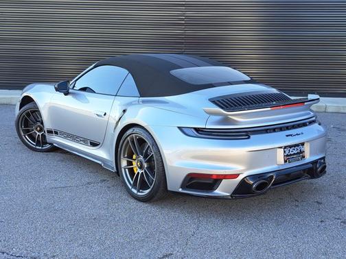 2022 Porsche 911 Turbo S