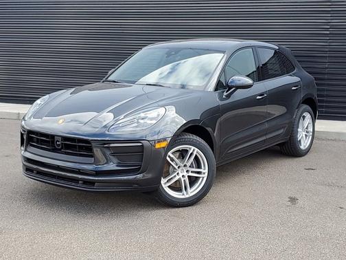 2025 Porsche Macan Base