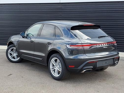 2025 Porsche Macan Base