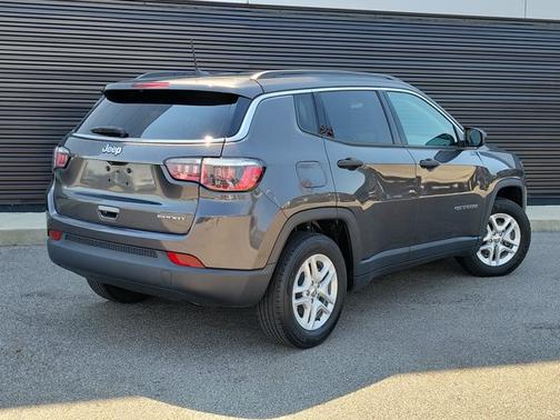 Granite Crystal Metallic Clearcoat 2019 Jeep Compass Sport