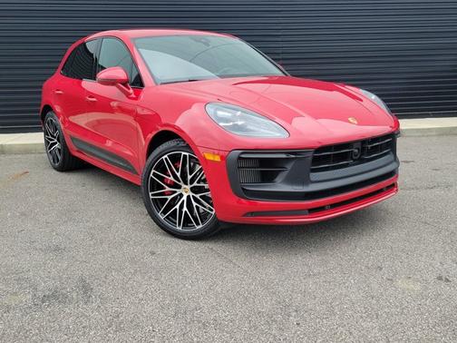 Carmine Red 2024 Porsche Macan GTS