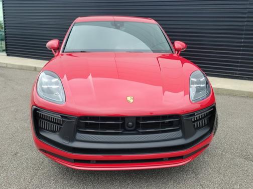 Carmine Red 2024 Porsche Macan GTS