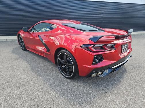 Red Mist Metallic Tintcoat 2021 Chevrolet Corvette 2LT
