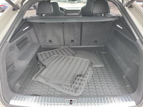 Vicuna Beige Metallic 2022 Audi SQ8 Prestige