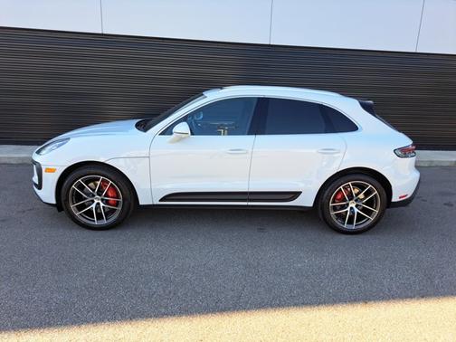 2024 Porsche Macan S
