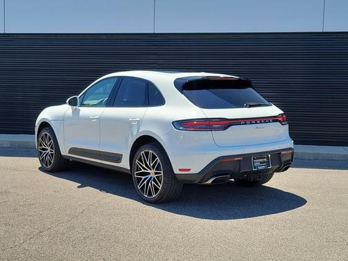 White 2023 Porsche Macan