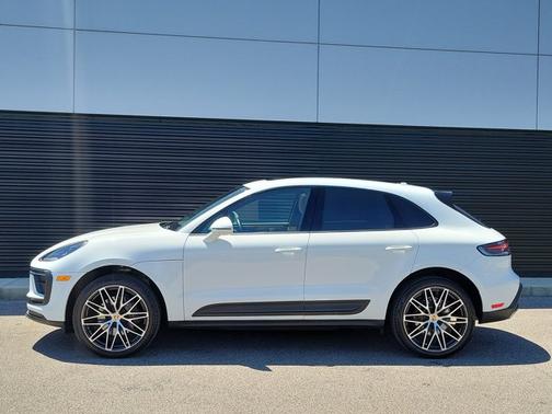 White 2023 Porsche Macan