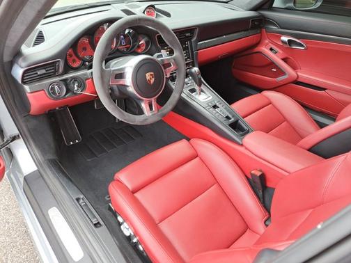 2014 Porsche 911 Turbo S