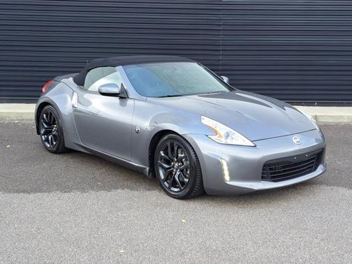 2017 Nissan 370Z Touring