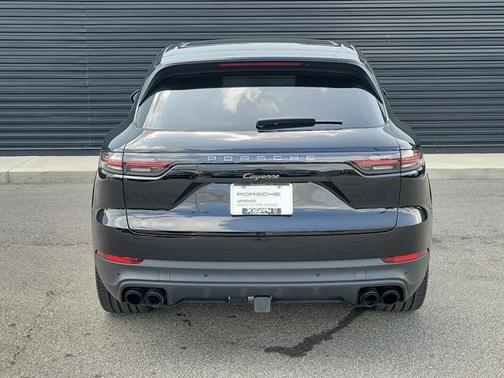 2023 Porsche Cayenne Platinum Edition