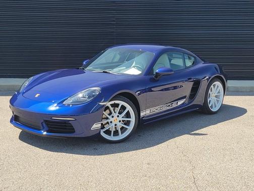 Gentian Blue Metallic 2024 Porsche 718 Cayman Style Edition