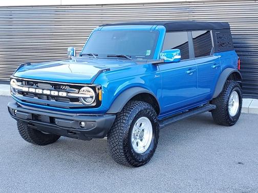 2024 Ford Bronco Outer Banks