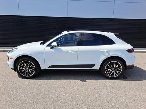 2018 Porsche Macan Base