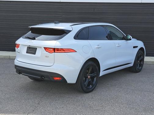 Yulong White Metalllic 2020 Jaguar F-PACE 25t Checkered Flag Limited Edition