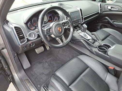 2018 Porsche Cayenne S