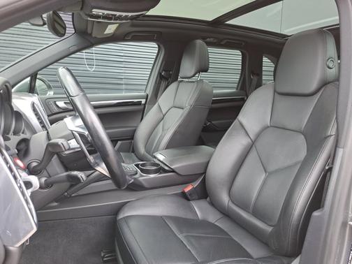 2018 Porsche Cayenne S