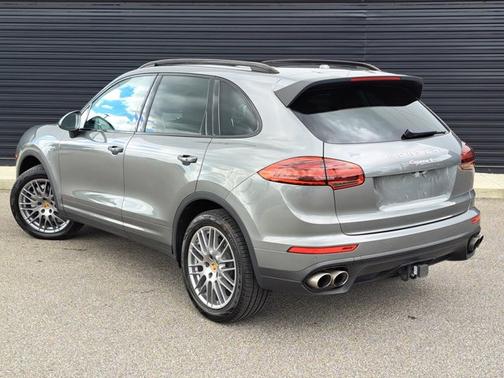 2018 Porsche Cayenne S
