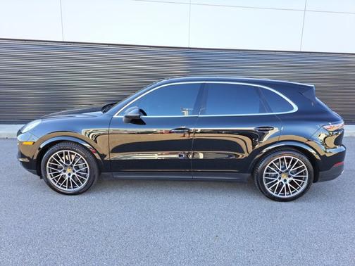2020 Porsche Cayenne S