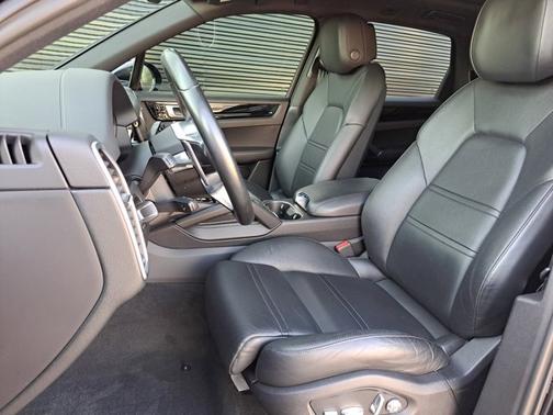2020 Porsche Cayenne S