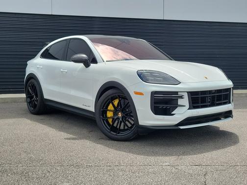 White 2024 Porsche Cayenne Turbo GT