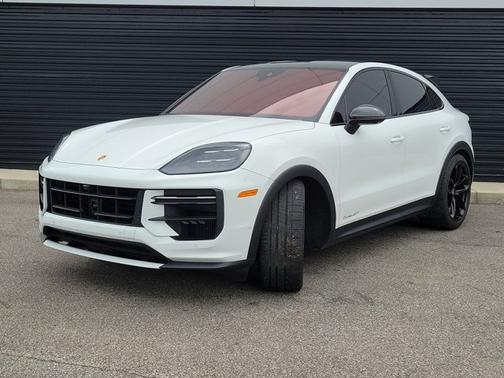 White 2024 Porsche Cayenne Turbo GT