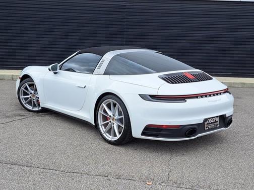 2024 Porsche 911 4S