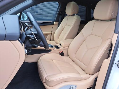 2022 Porsche Macan 4DR AWD