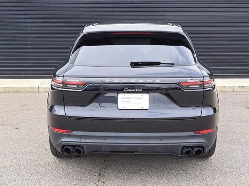 2022 Porsche Cayenne Platinum Edition
